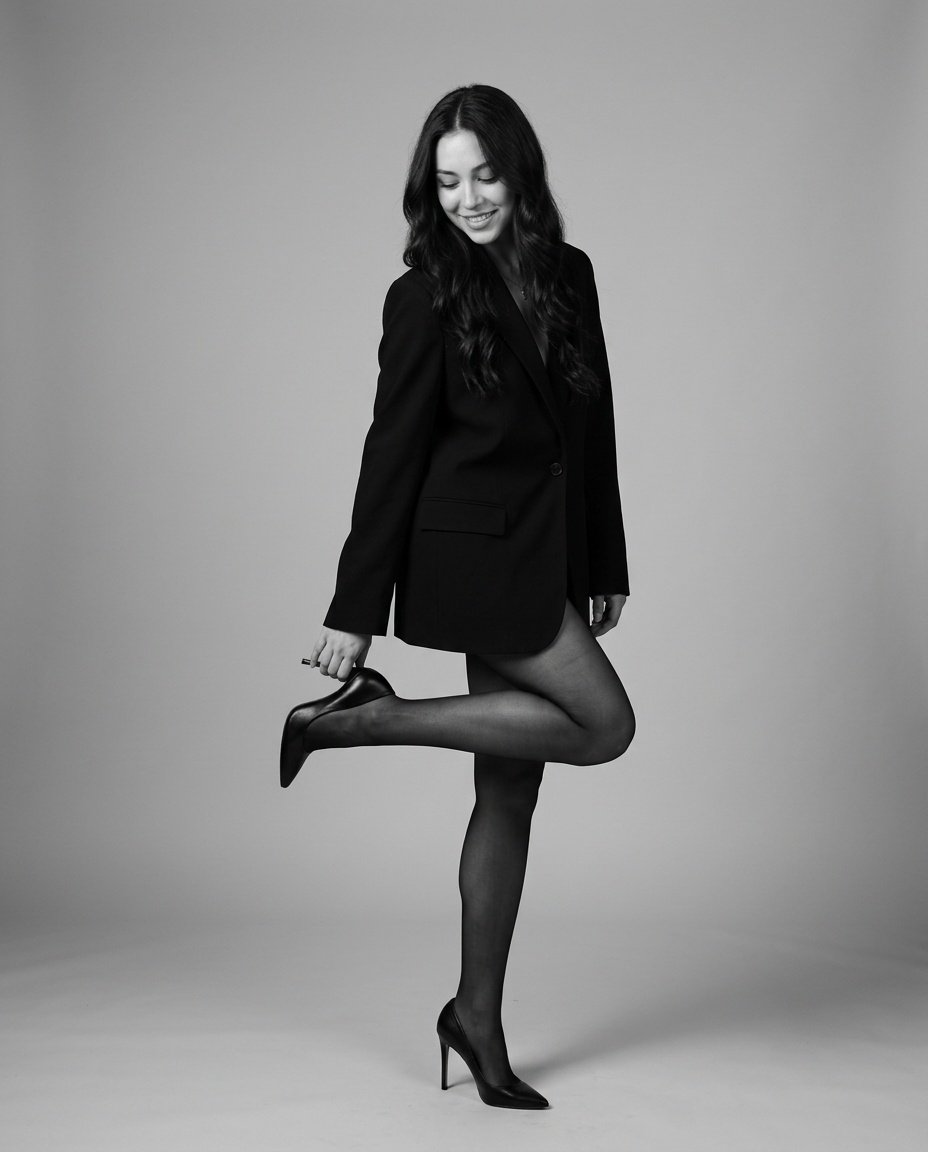 W Studio Czarno-Biała Kobieca 2