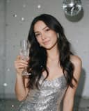 Célébration argentée femme